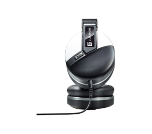 Closed-back headphones with S-Logic technology in black color