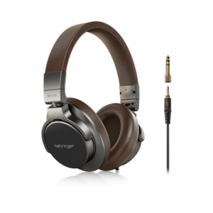 Closed-back monitor headphones for the studio with a dynamic driver